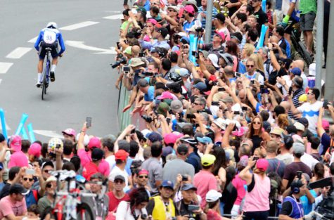 Massive-crowds-turned-out-to-support-Israel-Cycling-Academy-in-the-first-ever-appearance-of-a-Grand-Tour-outside-of-Europe