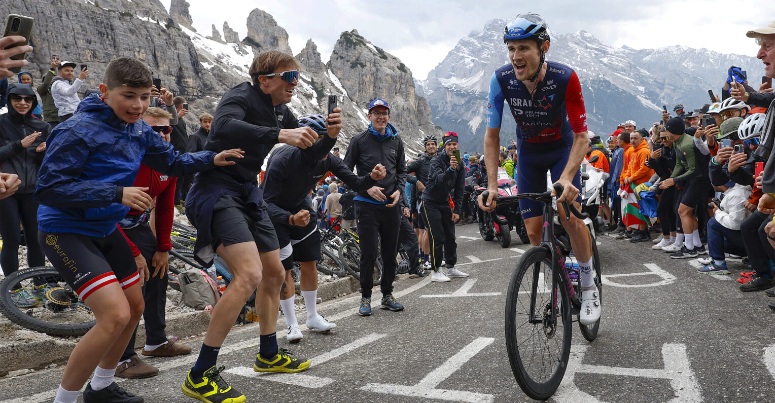 Derek Gee climbing on Tre Cime di Lavaredo, Giro d'Italia 2023 stage 19